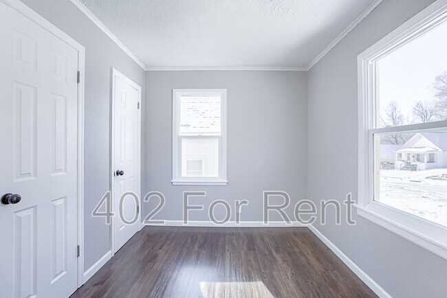 Building Photo - 5345 N 33rd Ave