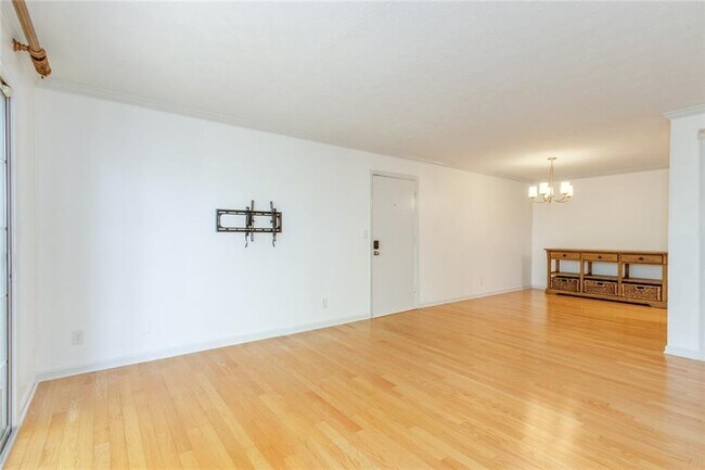 Building Photo - 3005 Seven Pines Ln