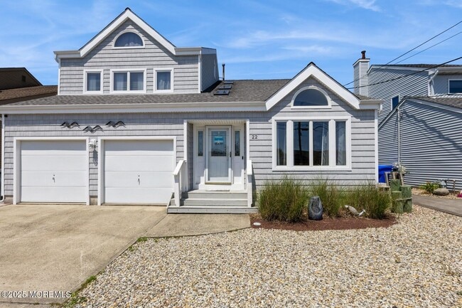 Primary Photo - 22 Longpoint Dr