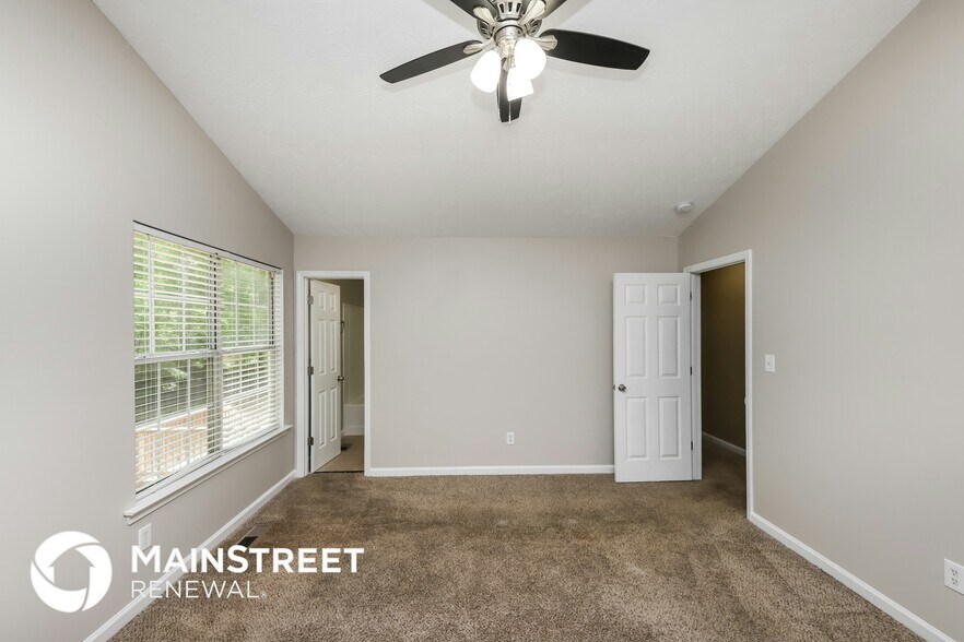 Building Photo - 166 Thornbrooke Dr