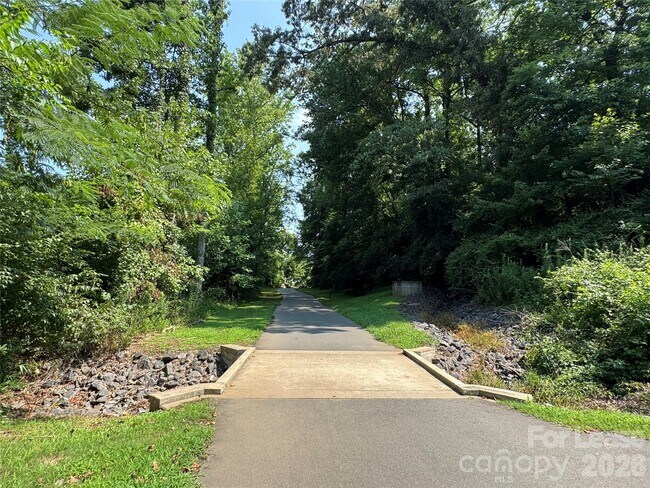 Building Photo - 6523 Clavell Ln