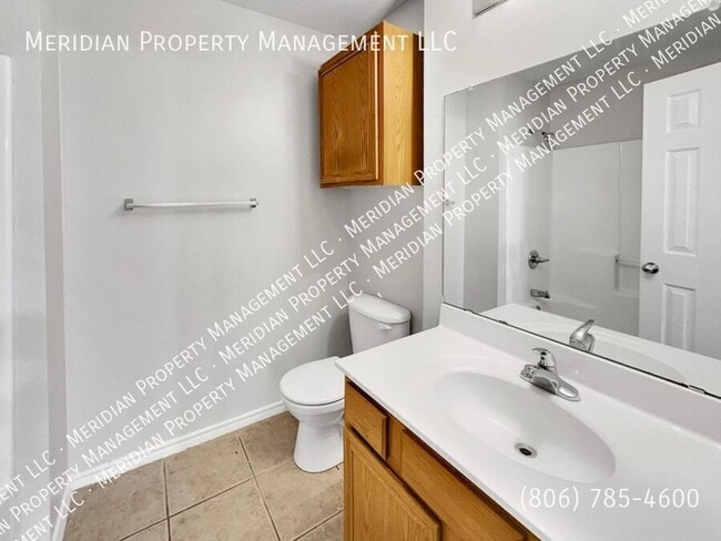Building Photo - 531 N. Clinton-