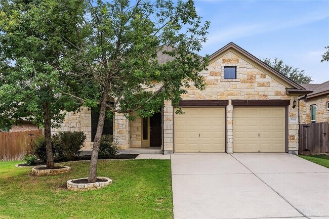 Building Photo - 5501 Allamanda Dr