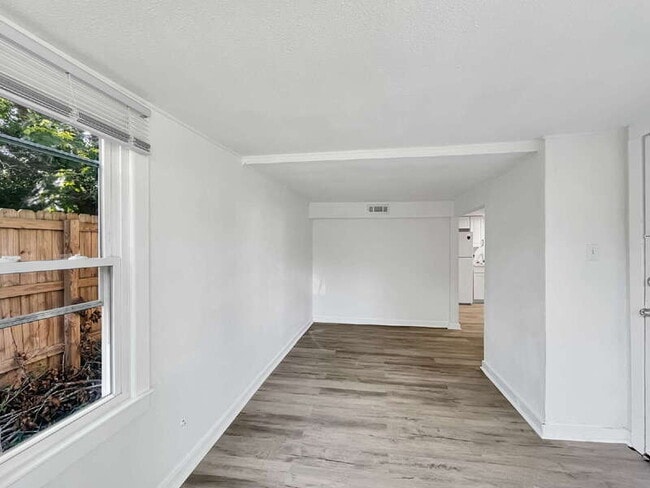 Building Photo - 2006 Texas Ave