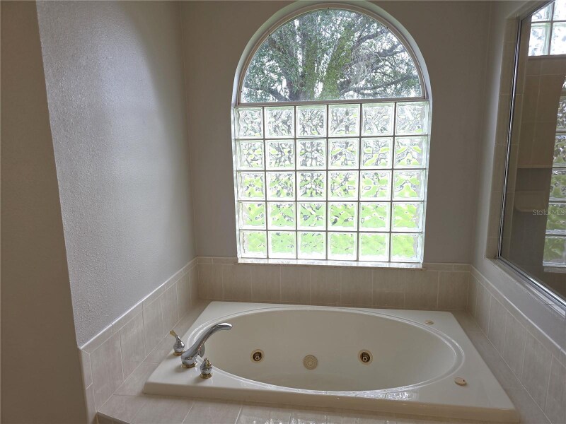 Building Photo - 9257 Bonnie Cove Dr