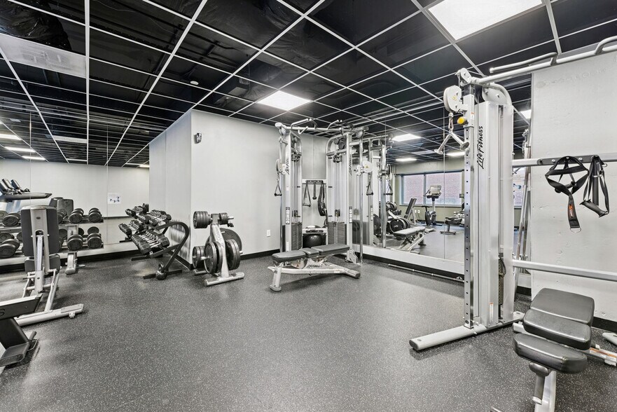 Building Photo - 1212 4th St SE