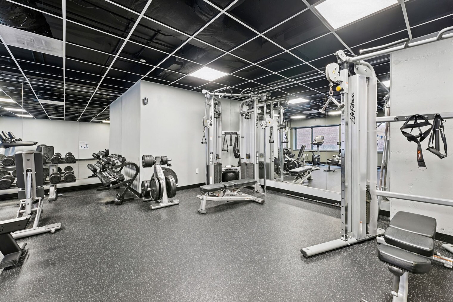 Building Photo - 1212 4th St SE