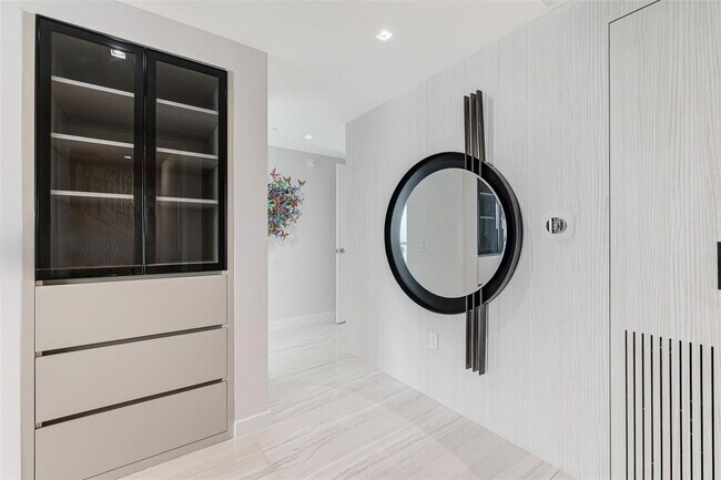 Building Photo - 3131 NE 7th Ave