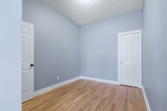 Building Photo - 1032 28th St