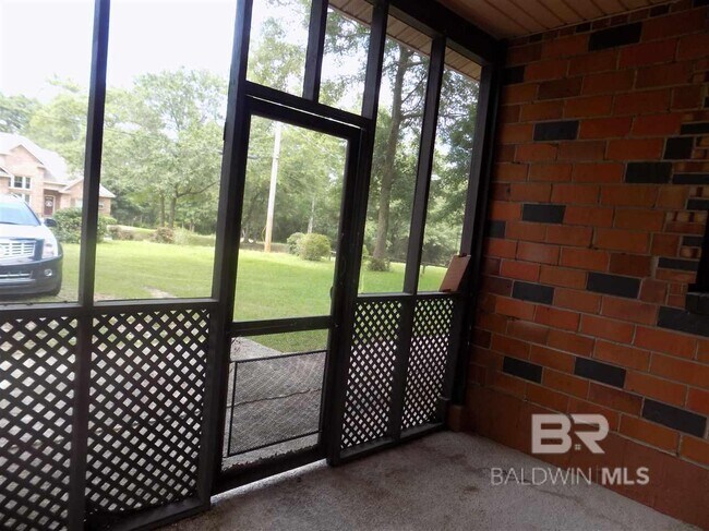 Building Photo - 228 Seminole Ave