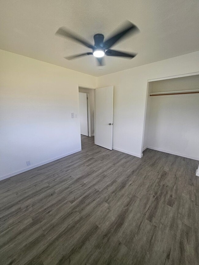 Building Photo - Beautiful 3 bedroom home NEWLY RENOVATED!