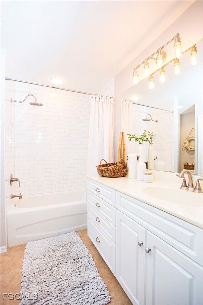 Building Photo - 22631 Island Lakes Dr