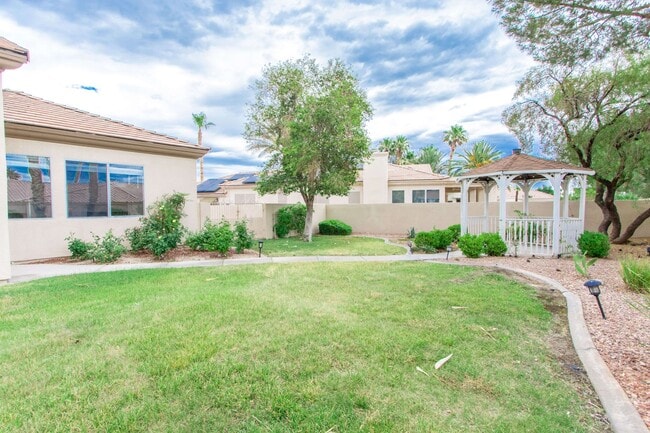 Building Photo - GORGEOUS MOVE IN READY SINGLE-STORY 4-BEDROOM HOME!