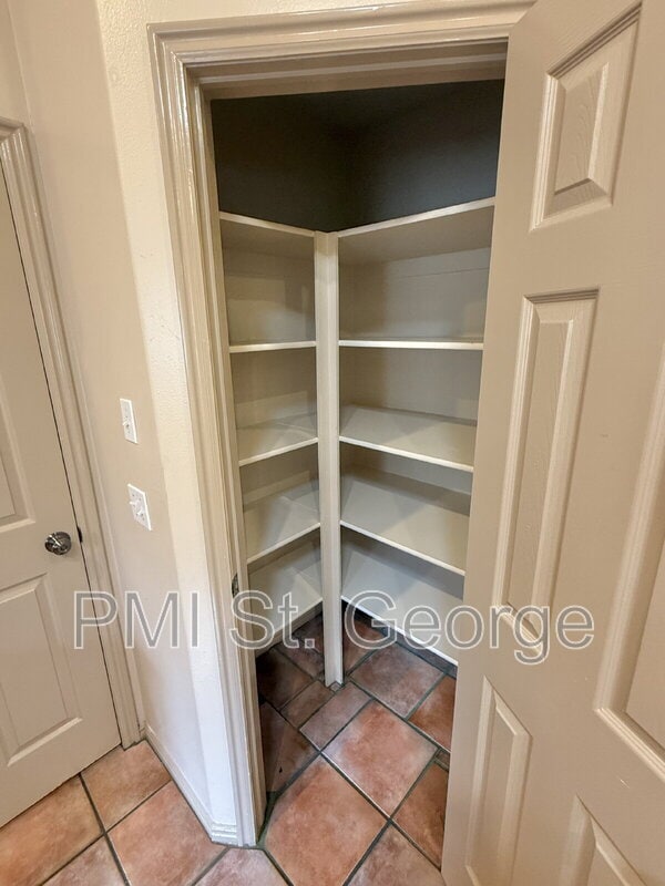 Building Photo - 1569 Tamarisk Dr