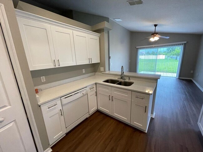 Building Photo - AVAILABLE NOW