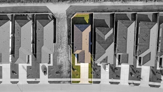 Building Photo - 16675 Sterling Clf St