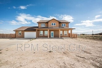 Building Photo - 868 E Sandusky Dr