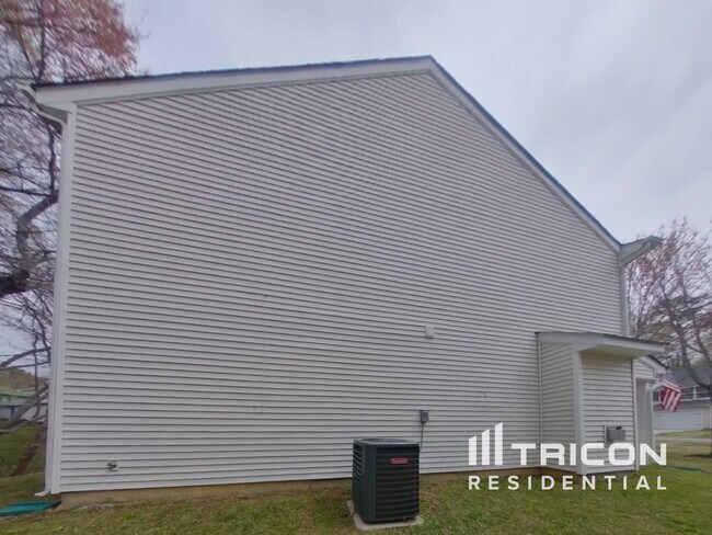 Building Photo - 3029 Decapolis Dr
