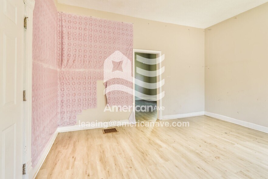 Building Photo - 320 N 44th St