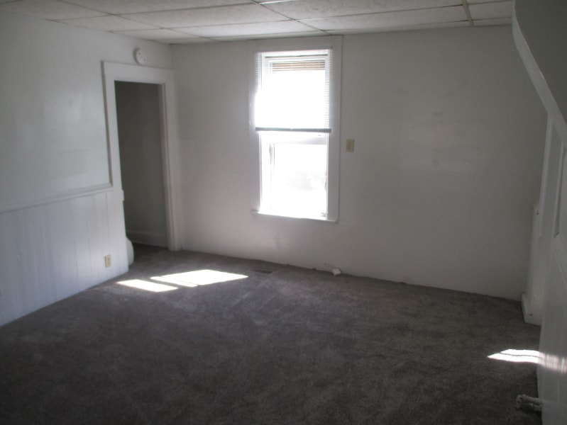 Building Photo - 922 Cameron Ave