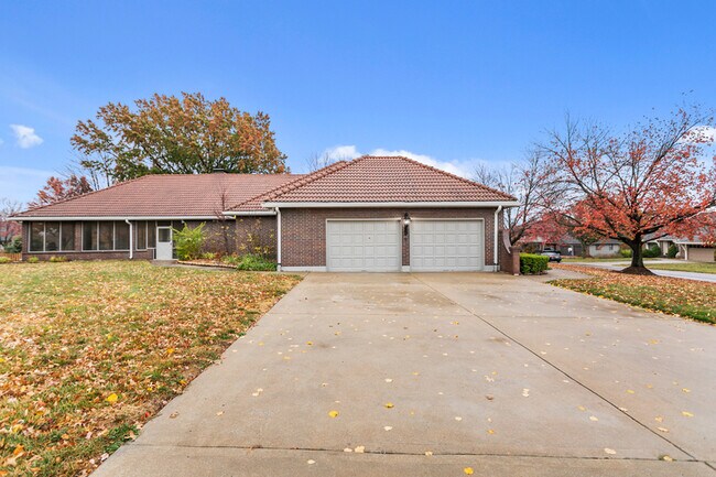Building Photo - 4612 NW Bramble Trail