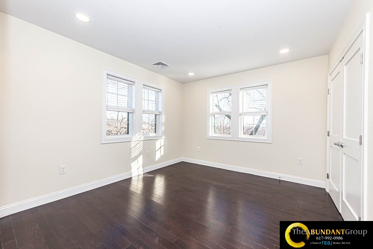 Building Photo - 48 Caldwell Rd