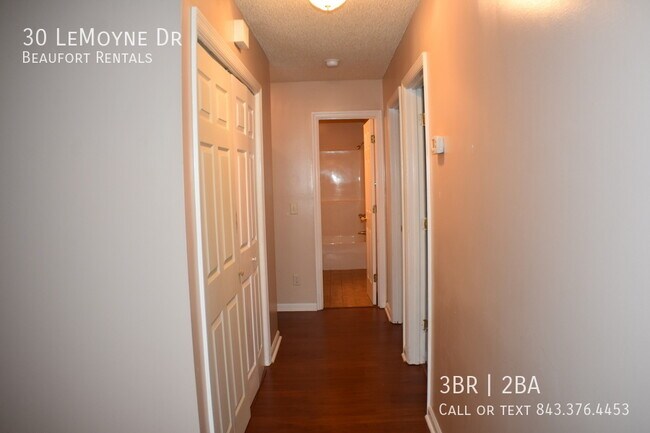 Building Photo - 30 Le Moyne Dr