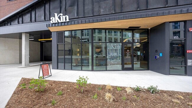 Building Photo - 955 Bannock St