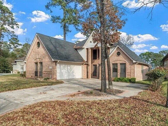 Building Photo - 2910 Chaucer Dr