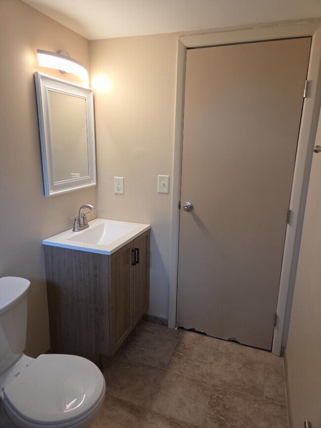 Building Photo - 20-32 Church St - 30-12