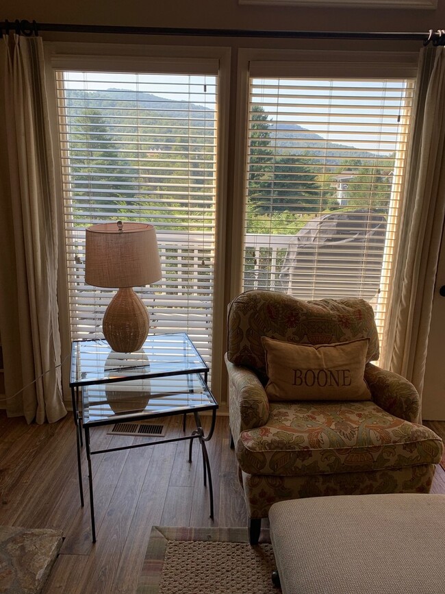 Building Photo - 2/2 Fully Furnished Condo in Willow Valley...