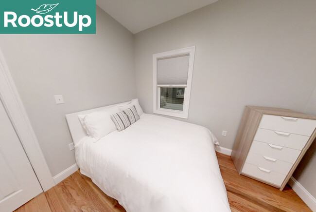 Building Photo - Furnished Private Bedroom in East Boston