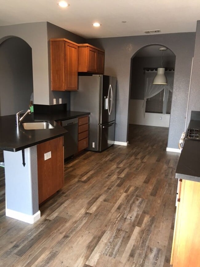 Building Photo - Beautiful 4 Bedroom Home in Marysville COM...
