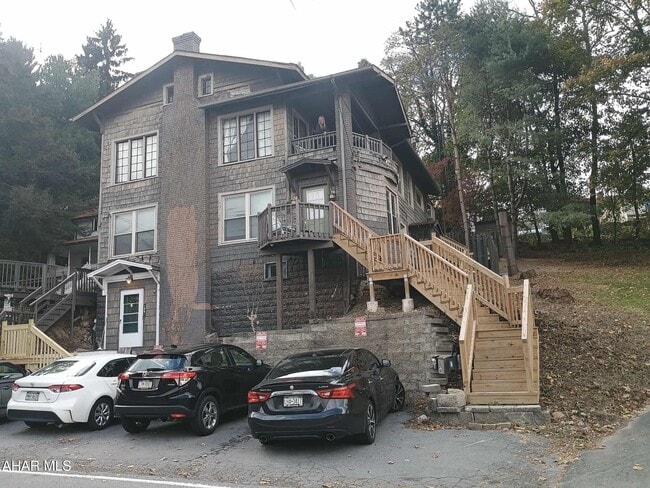 Building Photo - 106 Ruskin Dr