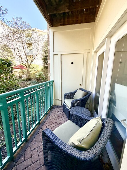 Building Photo - 12001 Market St