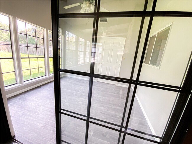 Building Photo - 2519 River Ridge