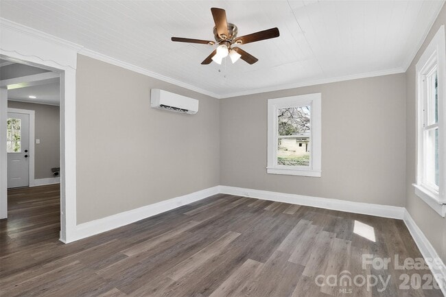 Building Photo - 510 S 12th St