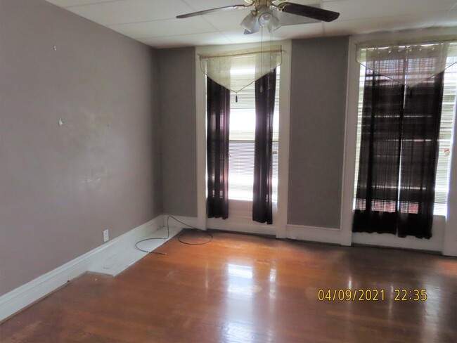 Front Bedroom - 2026 E Adelaide Ave