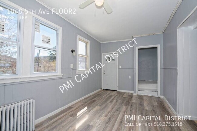 Building Photo - 1048 5th Ave