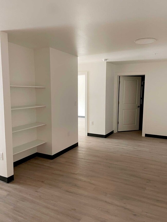 Building Photo - Intrada Westside Apartments