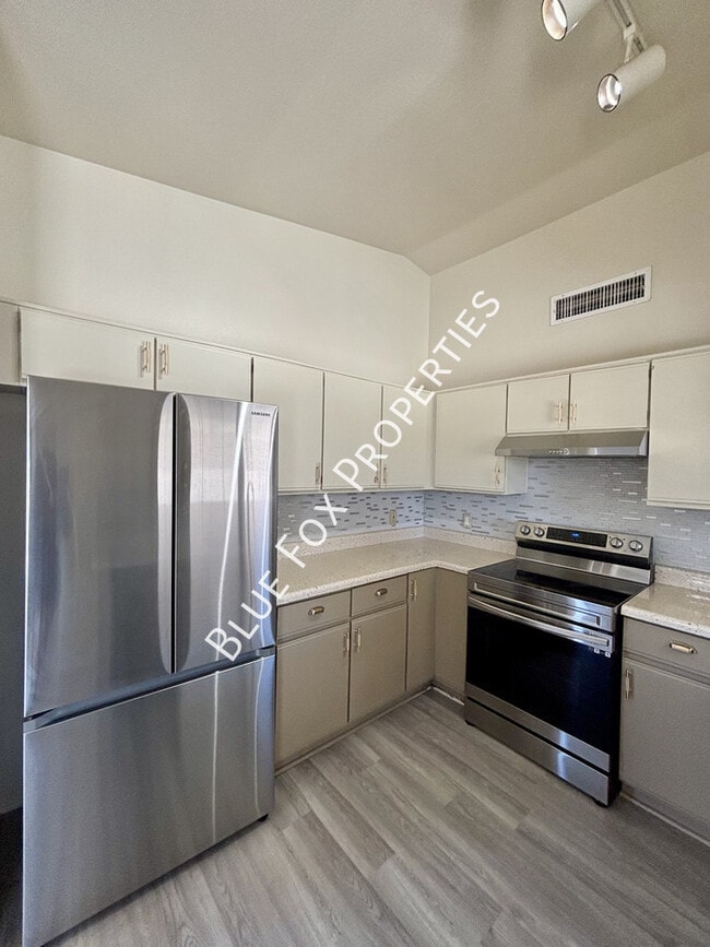 Building Photo - 9055 E Alderpoint Way