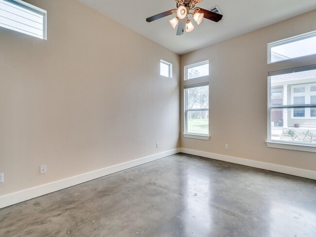 Building Photo - 12205 Barras Branch Dr