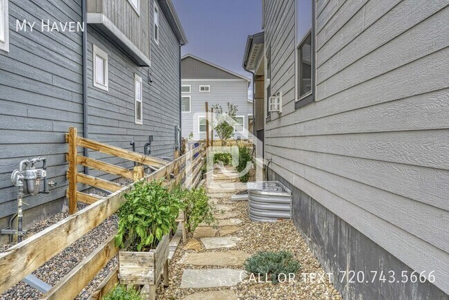 Building Photo - 17237 Parkside Dr N