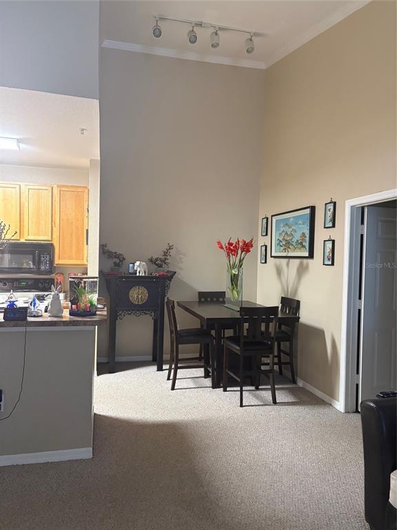 Building Photo - 10213 Courtney Palms Blvd