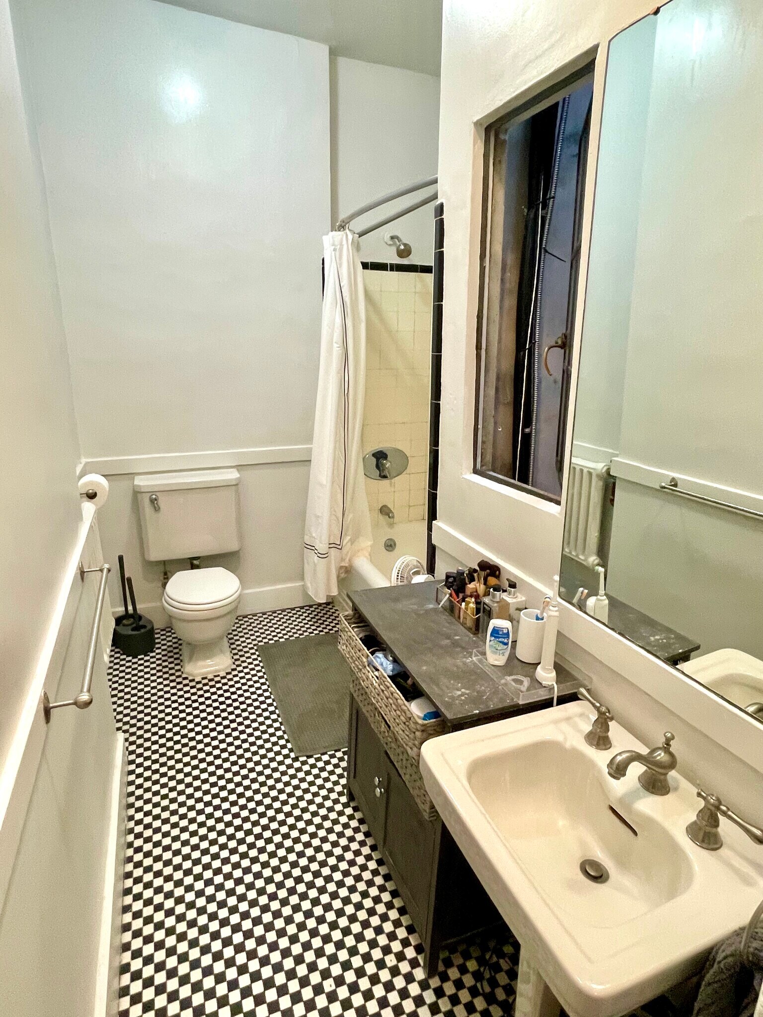 Building Photo - 140 Marlborough St