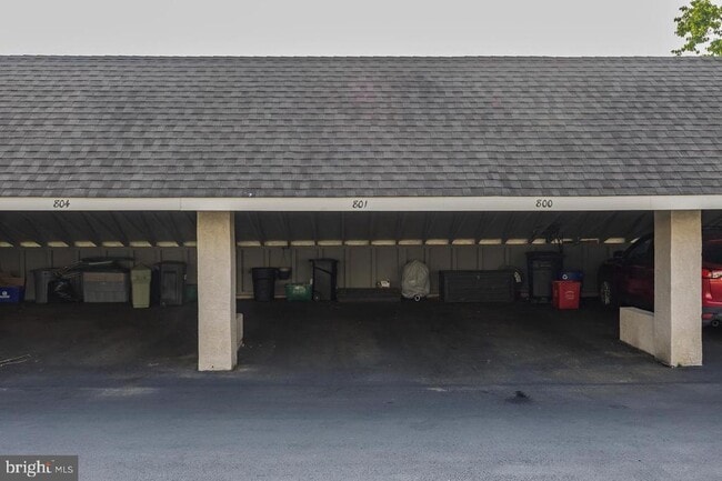 Building Photo - 801 Winchester Ct