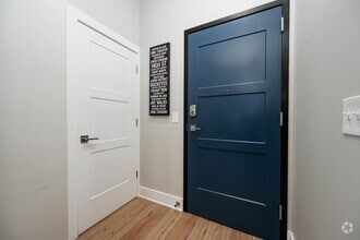 Building Photo - 1 Bedroom corner unit in the heart of Shor...