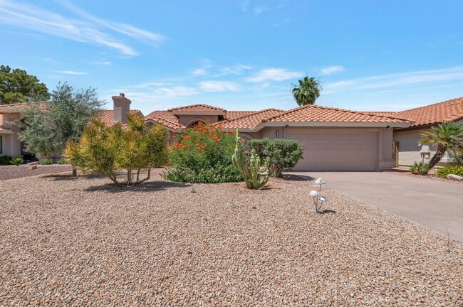 Building Photo - Stylish 3-Bedroom Home with Pool in Phoenix