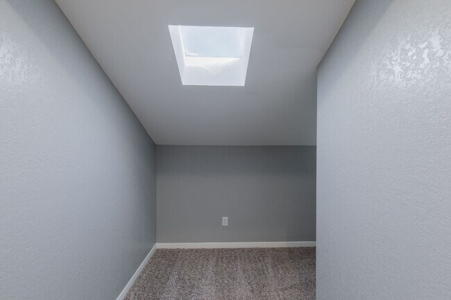 Building Photo - Rawhide Loop, 317/319