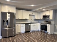 Building Photo - 303 Norwich-New London Turnpike